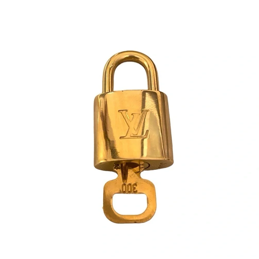 🔐 Louis Vuitton #300 Lock & Key Set 🔐